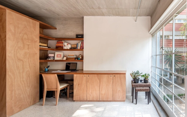 Reforma en el multifamiliar Cupa / Escobedo Soliz - Fotografía interior, Renovación, Cocina, Fijación Vigas, Fachada, Mesas, Sillas, Encimera