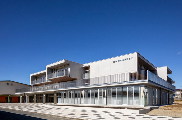 日立市立日高小学 / 三上建筑事务所 - 建筑图, 小学及初中, 表皮