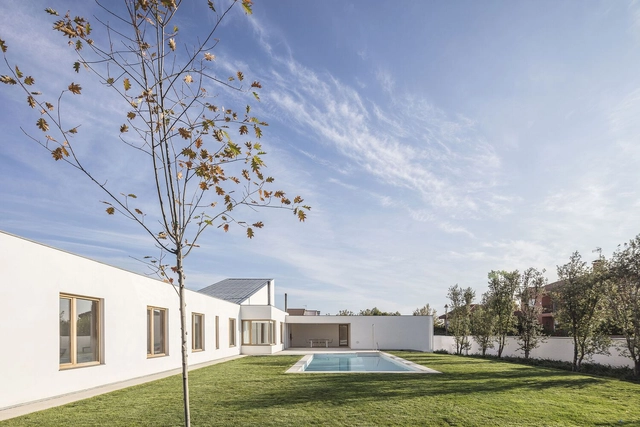 Casa en Cabanillas del Campo / Taller Abierto - Fotografía exterior, Casas, Jardín, Fachada