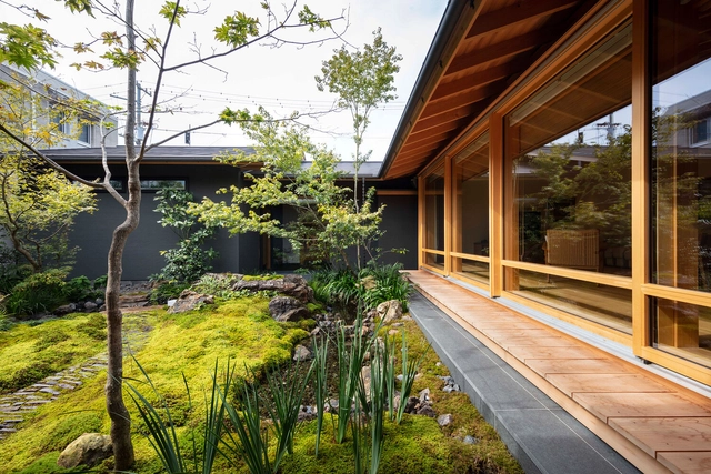House in Matsuyama / Takashi Okuno & Associates - Exterior Photography, Houses