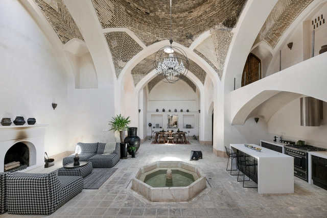 Azin Historical House / Ravagh Atelier - Interior Photography, Renovation, Arch, Lighting, Chair