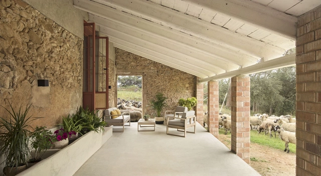 Fazenda em Santa Eulalia / NeuronaLab - Fotografia de Interiores, Preservação Histórica, Fachada