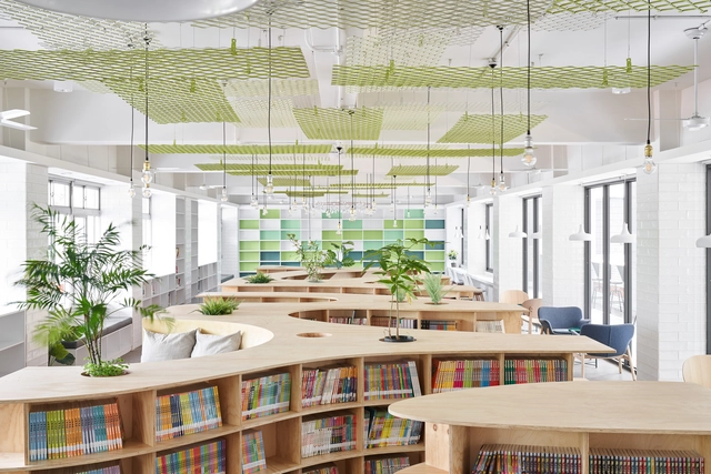 Hankou Junior High School Library / TALI DESIGN - Interior Photography, Educational Interiors, Facade