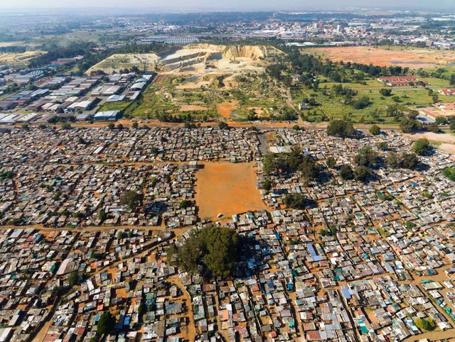 Expansão urbana e cidades fantasmas: o impacto da mineração no ambiente construído - Imagem de Destaque