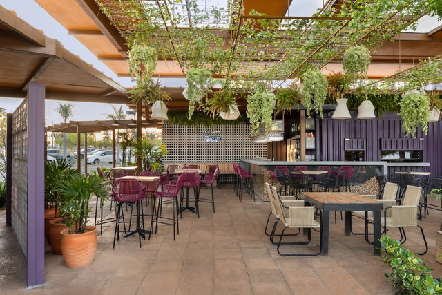 Wine Garden / Babel Arquitetura - Fotografia de Interiores, Restaurante, Jardim, Mesa, Cadeira