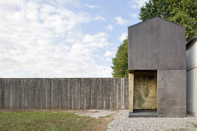 三尺见方的精神空间，意大利 Treviso 家庭小礼拜堂 / 120 grammi :: laboratorio di architettura - 建筑图, 坟墓, 表皮