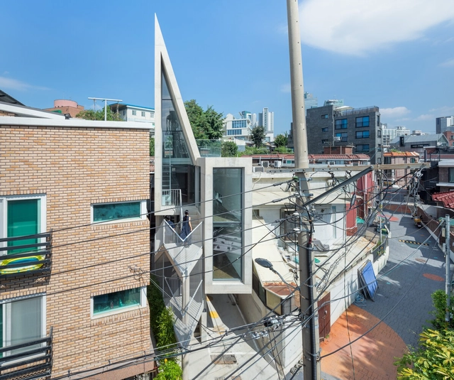 ‘探出’锐角，首尔住宅 SOSEUM / SML + at COOM PARTNERS - 建筑图, 居住建筑