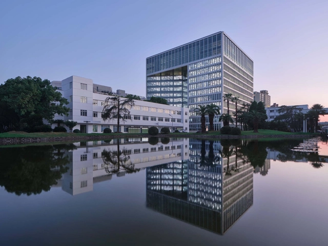 SVW Technical Center / HPP Architects - Exterior Photography, Offices