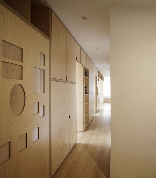 Casa de un solo armario / Tomás García Píriz Studio - Fotografía interior, Casas, Puerta