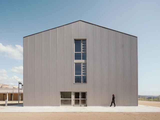 Serra de Noet Secondary School / Fabregat & Fabregat Arquitectes - Exterior Photography, Sustainability, Facade