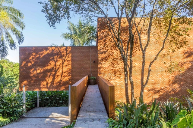Casa da Ponte / Leo Romano - Fotografia de Exterior, Casas