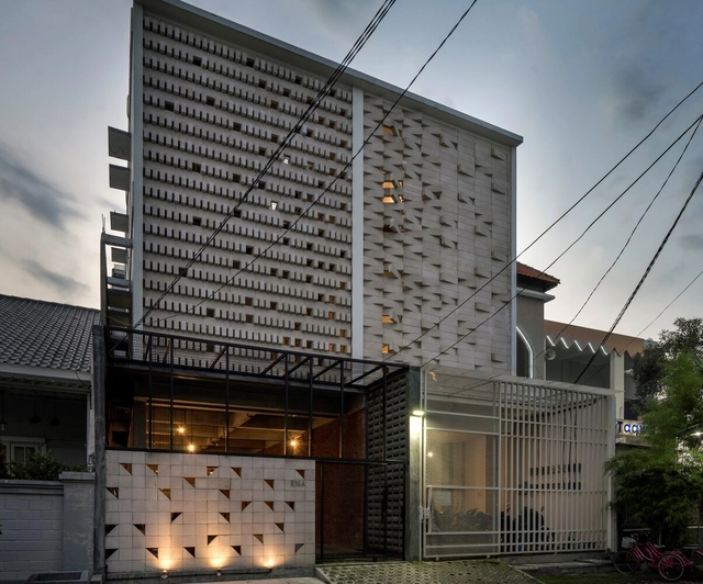 随机铺砖，二元宿舍 / AndyrahmanArchitect - 建筑图, 独立住宅