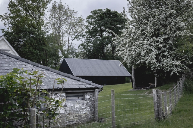 Casa Bolgoed Maen / Jones Architects - Fotografía exterior, Casas, Cierros
