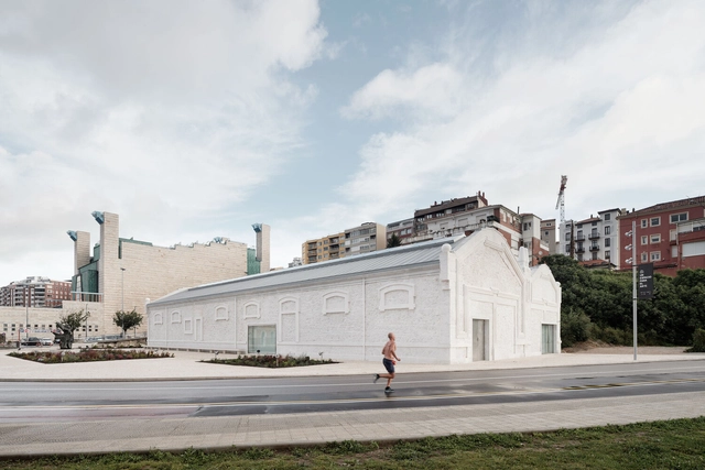 Fundación Enaire  / GFA 2 / Fernández-Abascal & Muruzábal - Fotografía exterior, Renovación, Fachada