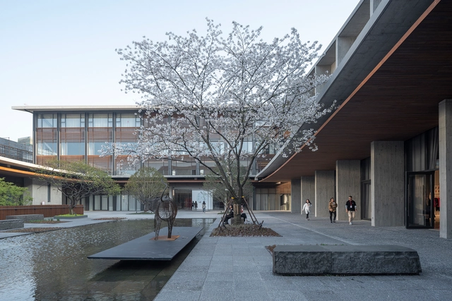 EP YAYING Fashion & Arts Centre / Atelier FCJZ - Exterior Photography, Visual Arts Center, Facade