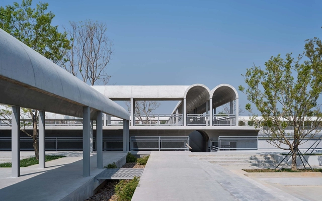 Área Esportiva Yanluo às Margens do Rio Maozhou em Shenzheng / TJAD Original Design Studio - Fotografia de Exterior, Parque, Fachada