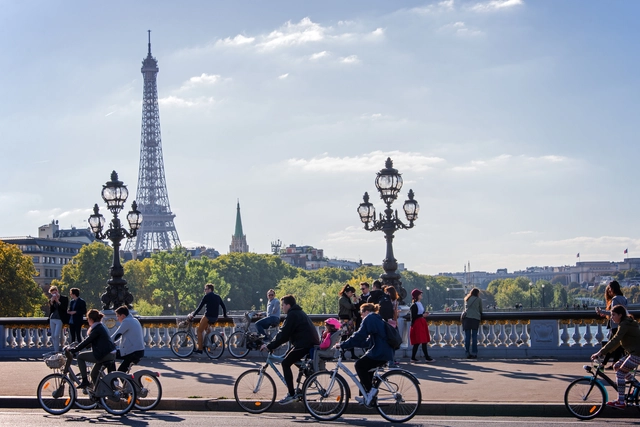 París se convertirá en "una de las ciudades más amigables del mundo con las bicicletas" para 2026 - Imagen Principal