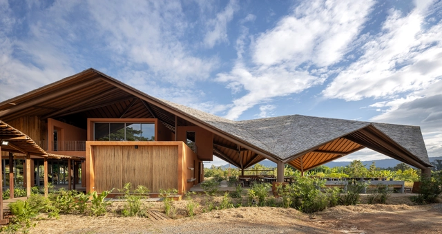 Centro de Aprendizagem em Economia e Agricultura de Subsistência PANNAR / Vin Varavarn Architects - Fotografia de Exterior, Sustentabilidade