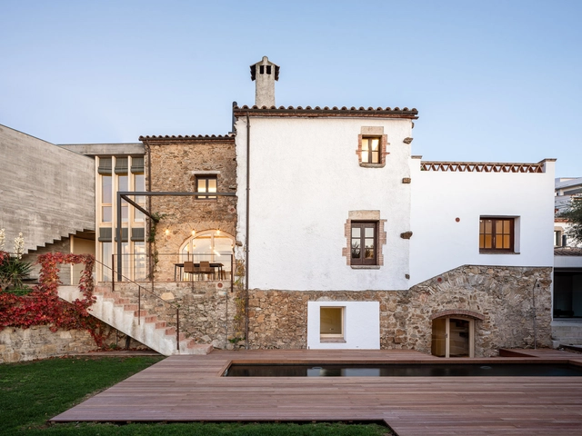 Casa 1603 / Nordest Arquitectura - Fotografía exterior, Ampliación, Patio interior, Fachada, Escaleras, Arco