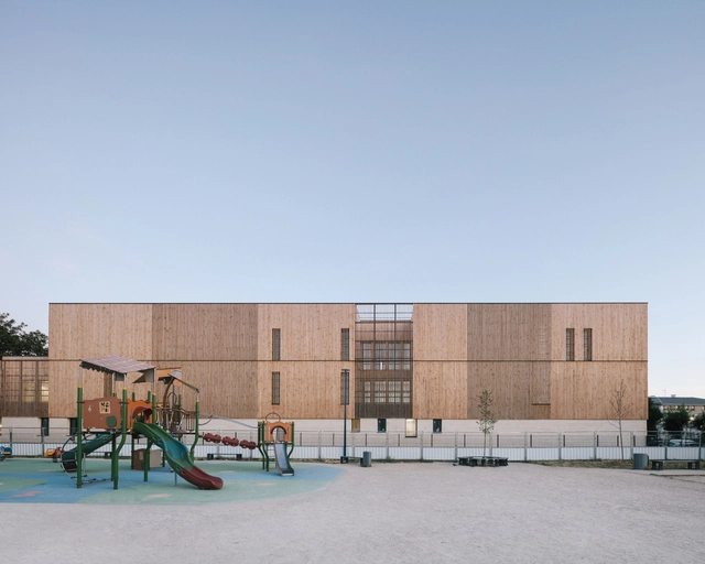 Escola Simone de Beauvoir / Bond Society + Daudre-Vignier & Associes - Fotografia de Exterior, Escola Primária, Fachada