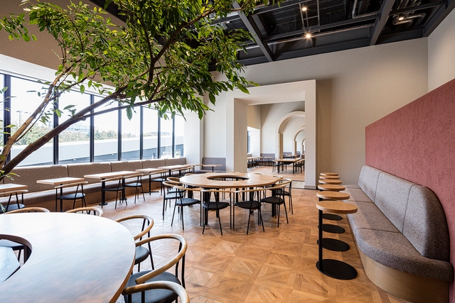 7 Gates Lounge / Shio Architect Design Office - Interior Photography, Cowork Interiors, Table, Chair