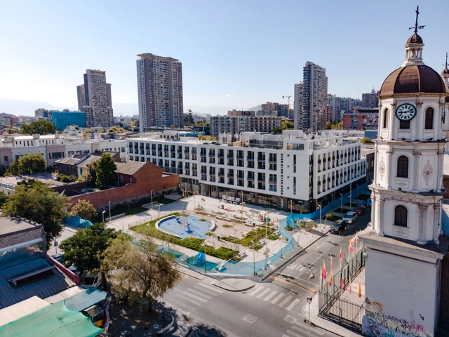 Plaza Cultural Zenteno: Densificación equilibrada en el Centro Histórico de Santiago  - Imagen Principal