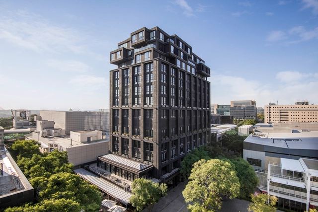 The Bank, Rosebank / Daffonchio Architects + Imbewu Design - Exterior Photography, Cowork Interiors