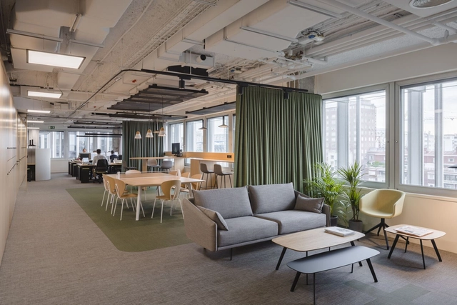 Oficinas Goodman Castellana / Zooco Estudio - Fotografía interior, Interiores De Cowork, Fijación Vigas, Mesas, Sillas, Iluminación