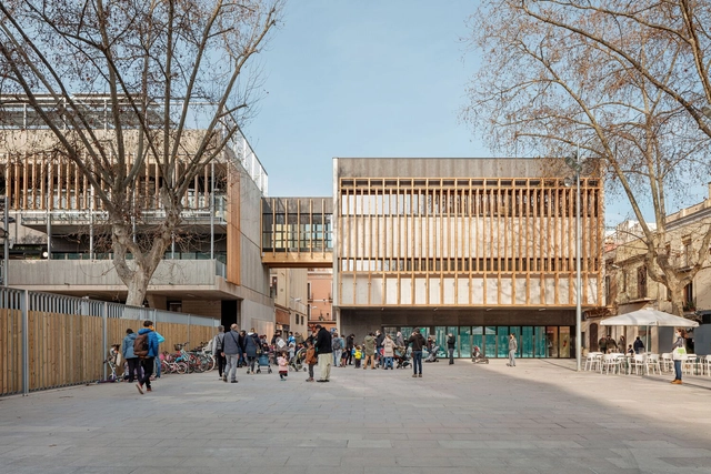 促进新教学，Mar Bella 学校 / SUMO arquitectes - 建筑图, 加建项目, 表皮