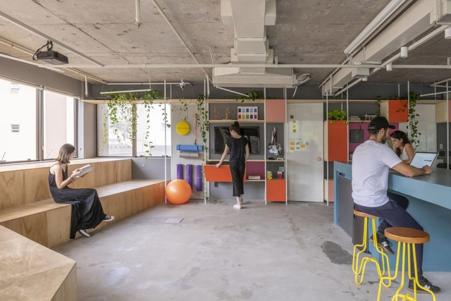 Escritório Techfit / Macro Arquitetos - Fotografia de Interiores, Edifícios De Escritórios, Mesa