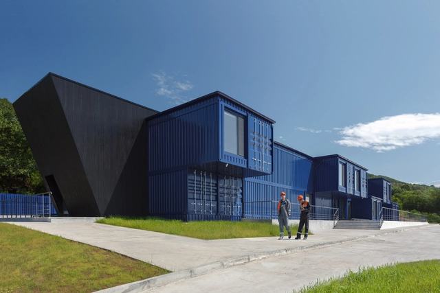 House for Dockers Offices   / Architectural Workshop Circull - Exterior Photography, Offices Interiors