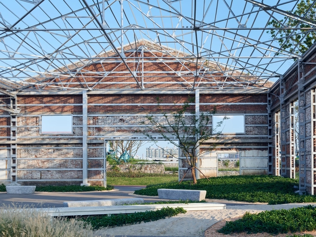 Shanghai Yangpu Riverfront Power Station Auxiliary East Building / Atelier Liu Yuyang Architects - Exterior Photography, Renovation, Beam