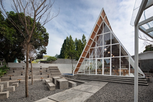 百慕大咖啡厅及餐厅 / STUDIÉ - 建筑图, 咖啡馆, 楼梯