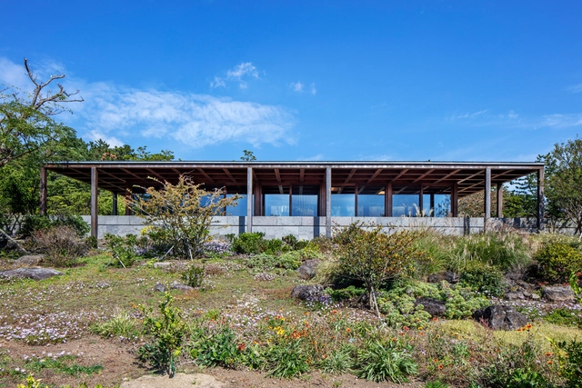 Tea House – Ilha de Jeju / Álvaro Siza Vieira + Carlos Castanheira - Fotografia de Exterior, Bem  Estar, Jardim, Fachada