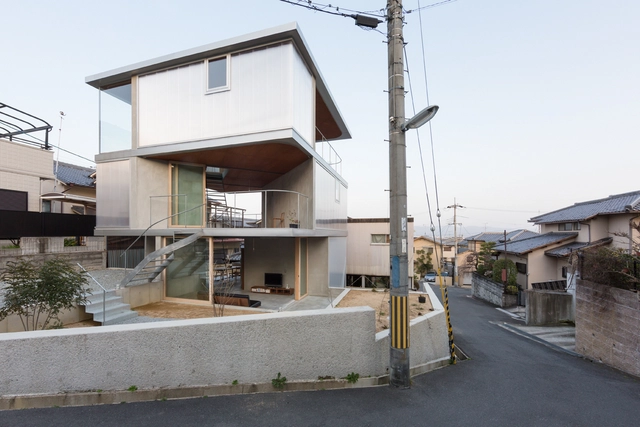 House in Ayameike / Ippei Komatsu Architects - Exterior Photography, Houses