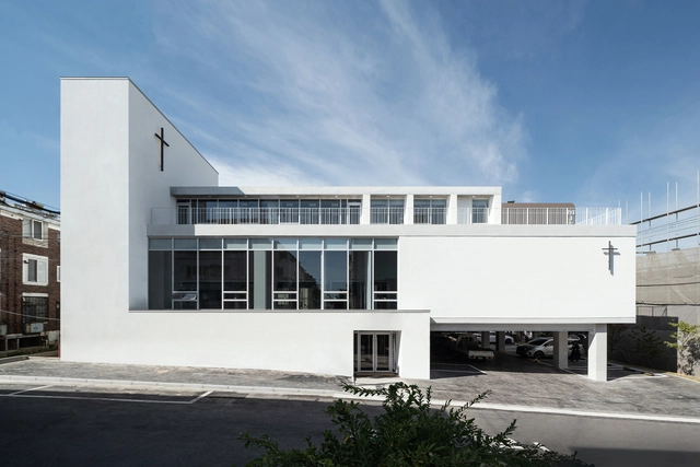 倾斜地形，新富川社区教堂 / Kode Architects - 建筑图, 教堂, 表皮