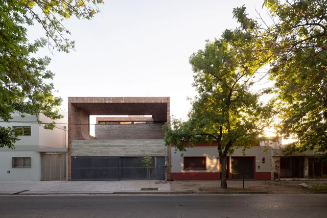 Hipódromo House / Marianela Sarghini + Federico Craig - Exterior Photography, Houses, Facade