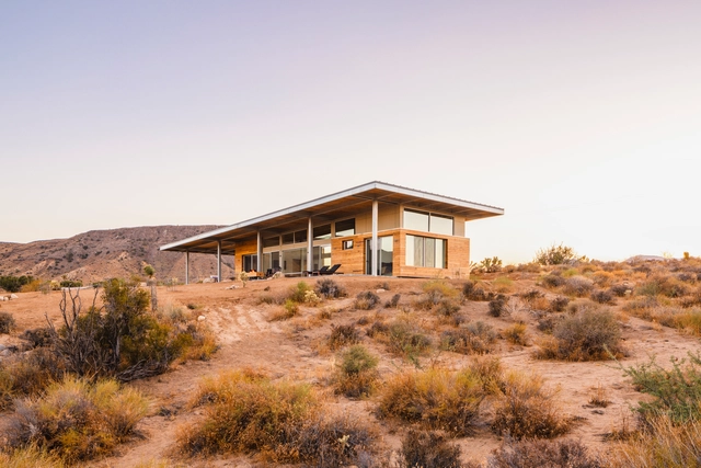 Eco-Retiro Cowboy Modern Desert / Jeremy Levine Design - Fotografia de Exterior, Casas