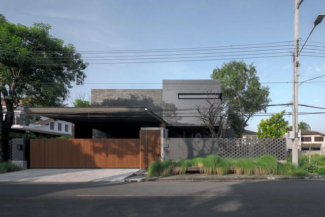House Behide  / TOUCH Architect - Exterior Photography, Houses, Facade
