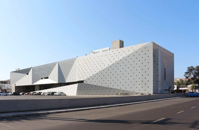 Escuela de Medicina / RJG Arquitecto + BMU Arquitecto - Fotografía exterior, Universidad, Fachada
