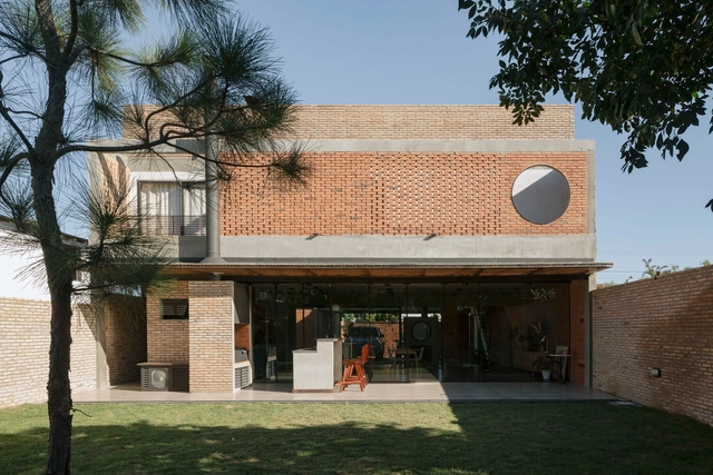 Vivienda GT / Grupo Culata Jovái - Fotografía exterior, Casas, Puerta, Fachada, Arco
