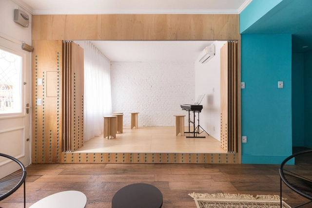 DOM música e cultura / Butiá Arquitetura - Fotografia de Interiores, Escolas, Porta, Cadeira, Mesa