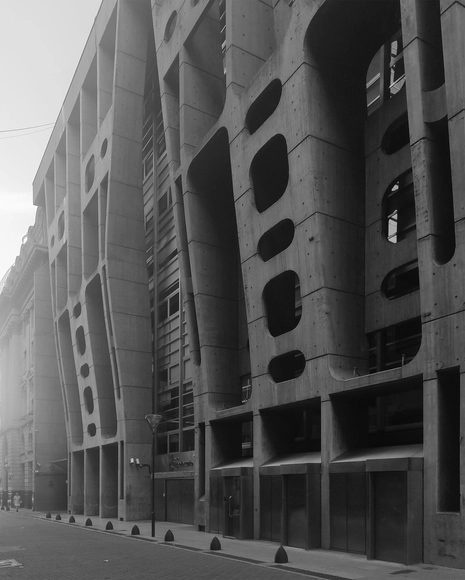 Clásicos de Arquitectura: Banco de Londres en Buenos Aires / Clorindo Testa y SEPRA  - Imagen Principal
