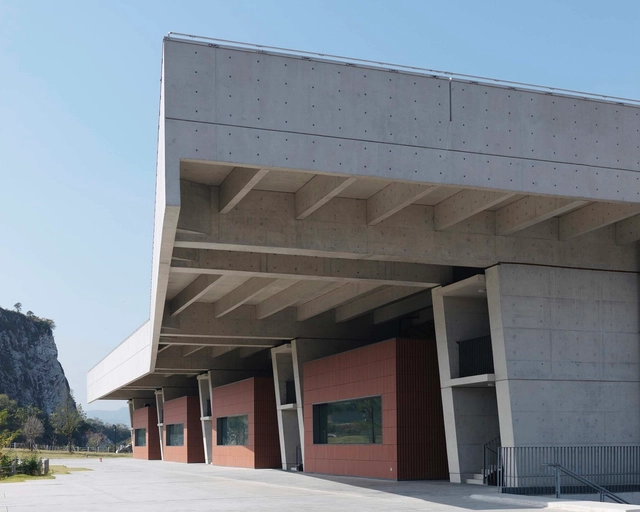 青龙山公园多功能馆 / 东南大学建筑设计研究院 + 旭可建筑事务所 - 建筑图, 体育建筑, 表皮