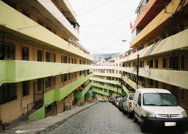 ¿Cómo fotografiar arquitectura con una cámara de 35mm? - Imagen Principal