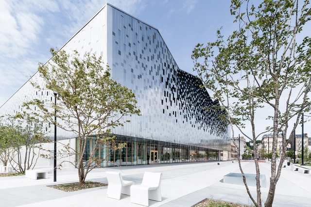 Pôle Simone Veil Multifunctional and Sports Center / K architectures - Exterior Photography, Cultural Center