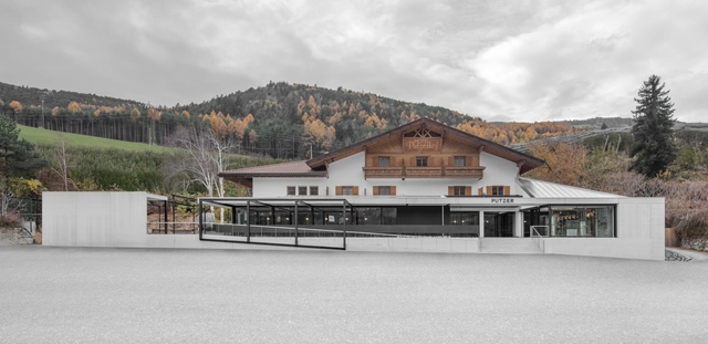 Putzer Restaurant & Hotel Renovation / Markus Hinteregger + Elias Lahner - Drawings, Restaurants & Bars