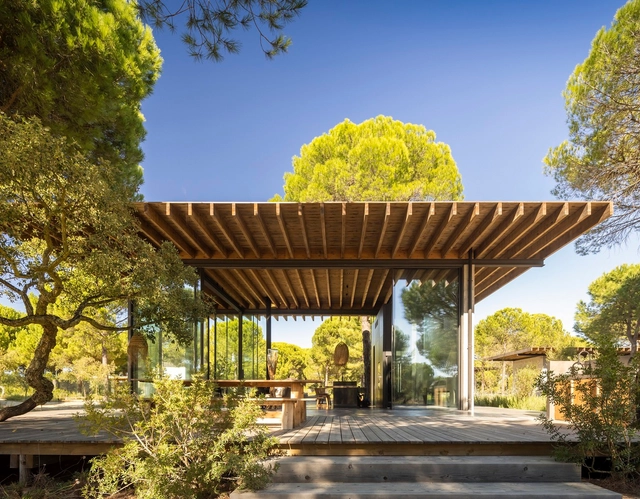 MJA House  / Pereira Miguel Arquitectos - Houses