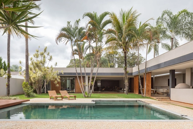 House 05 / com/c arquitetura - Houses