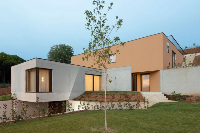 Bragança House / depA architects - Houses